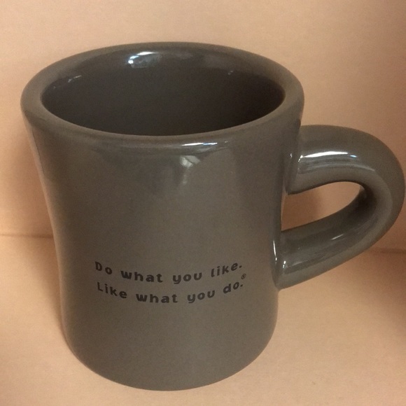 Life Is Good 10 oz Brown Mug with Pink Heart - Picture 2 of 5